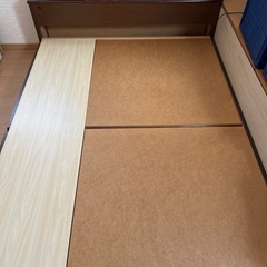 ダブルベッド　引き出し付き