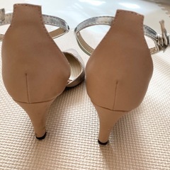 salus パンプス ピンク ベビーピンクSサイズ ストラップタイプの画像