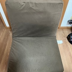 リクライニングクッション(14段階調整可能)