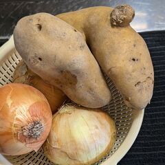 野菜/玉ねぎ3個　大きめメークイン2個セット