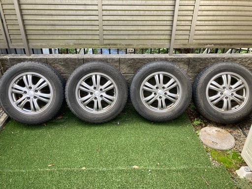 YOKOHAMA　スタッドレスタイヤ　215/65/R16 アルミホイール付４本セット