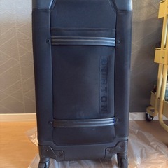 
BURTONのキャリーケース