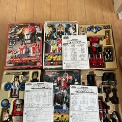 画像２枚　スーパー戦隊　
の画像