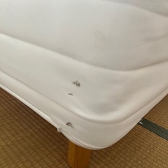 【お取引中】無印　脚付き　セミダブル　ベッドの画像