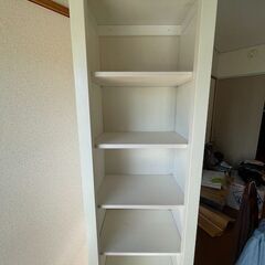 IKEAの本棚の画像