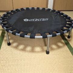 トランポリン（直径約98cm、高さ約24cm）の画像
