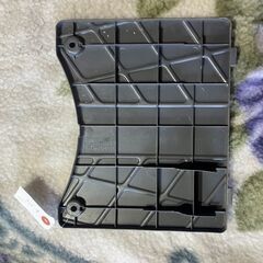☆GARAGE-ECO千音寺☆D-005中古パーツ スズキ　レッツ4 CA45Aバッテリーカバーの画像