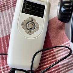 頭皮マッサージ器 電動マッサージ器 髪ブラシ ヘッドマッサージ ハンドマッサージャー 頭皮ケア 頭皮 ヘッドマッサージ器電動ヘッドマッサージ器 スパケアマッサージヘルメット 乾湿兼用 疲労解消
の画像