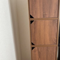 横開け扉付きカラーボックス4つ