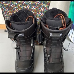 スノーボードブーツ（女性用23.5cm）