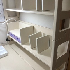 オフホワイト　学習机セットの画像