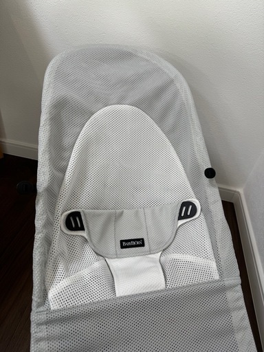 美品　ベビービョルン バウンサー グレー メッシュ