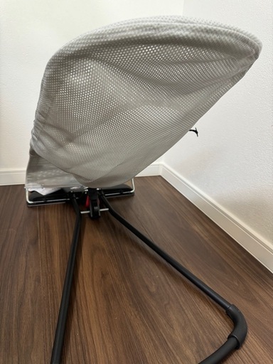 美品　ベビービョルン バウンサー グレー メッシュ