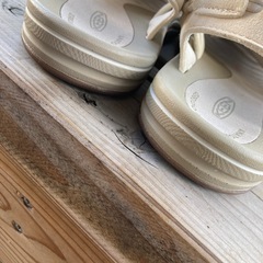 KEEN キーン UNEEK ユニーク サンダル ホワイト 23cmの画像