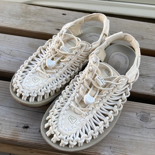 KEEN キーン UNEEK ユニーク サンダル ホワイト 23cm