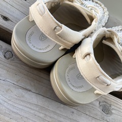 KEEN キーン UNEEK ユニーク サンダル ホワイト 23cmの画像