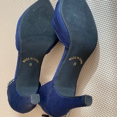 パンプス ネイビー ストラップタイプ Vカット Sサイズ の画像