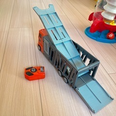 トミカ　大回転発車！リモコンビックキャリアカーの画像