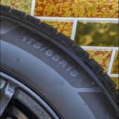 美品 MADE  in JAPAN ブリジストンブリザック VRX3タッドレスタイヤ4本 175/65R15 ホイール付　2ヶ月間使用　15インチの画像
