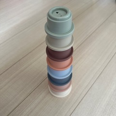 知育玩具　スタッキングカップの画像