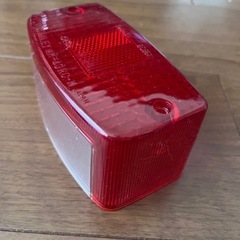 バイク用品【美品】テールレンズ   純正品の画像