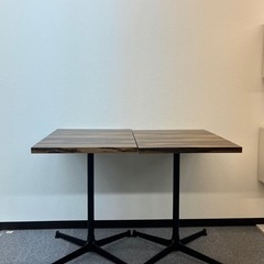 カフェ　テーブルの画像