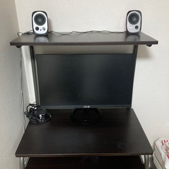 机、パソコンモニター、スピーカーのセット