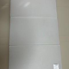 大幅値下げしました！【サンデシカ】ベビーベッド 立体ファイバー マットレス 敷ふとん レギュラー(70×120cm)の画像