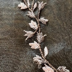 ROPE ブラックストール　花の刺繍つきの画像
