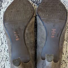 【美品】DIANA パンプス グレー シルキー スウェード 23㎝　ダイアナの画像