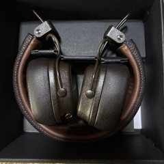 マーシャルヘッドホン 使用2回のみ