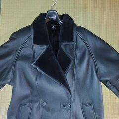 4. 再度、お値下げしました！　未使用女性用　リアル羊皮　ムート...