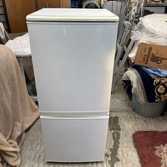 シャープ冷凍冷蔵庫　140  2014 お話し中