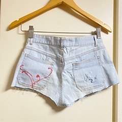 デニム ショートパンツ ギャルの画像