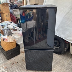 シャープ冷凍冷蔵庫　140  2014