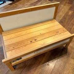 IKEAのベッドをDIYしたベンチの画像