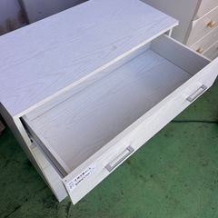 早い者勝ち！　木製組み立て式　4段タンスの画像