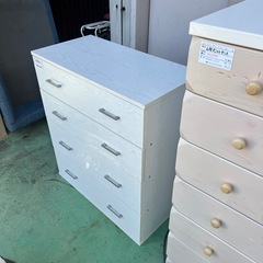 早い者勝ち！　木製組み立て式　4段タンスの画像