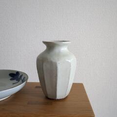 和食器2と一輪挿しの画像