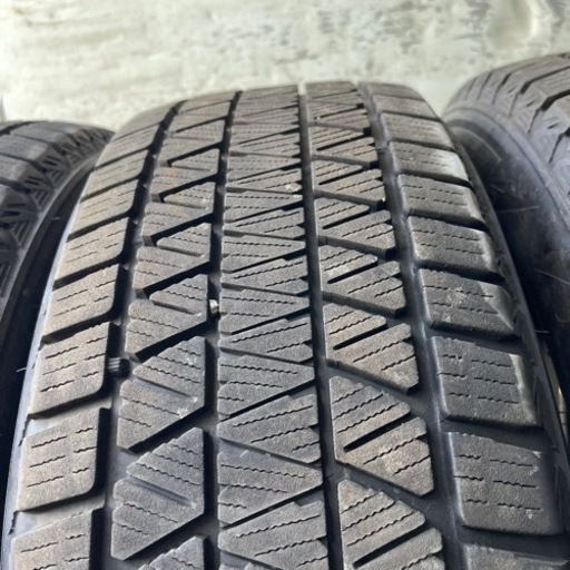 バリ山　BRIDGESTONE ブリヂストン　ブリジストン　DM-V3 225/60R18 スタッドレス　タイヤ　2022年〜2023
