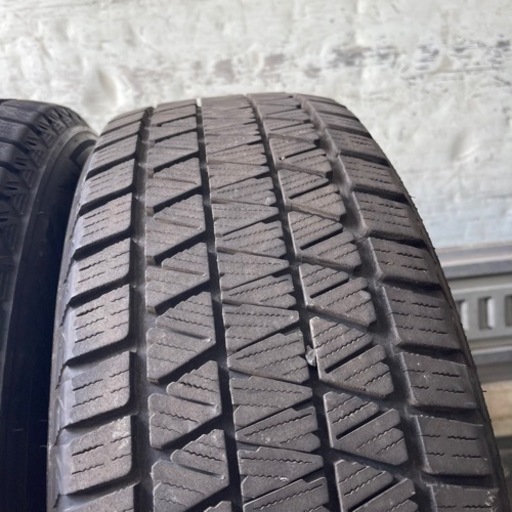 バリ山　BRIDGESTONE ブリヂストン　ブリジストン　DM-V3 225/60R18 スタッドレス　タイヤ　2022年〜2023