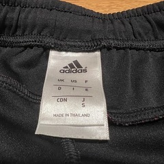 adidasジャージ上下の画像