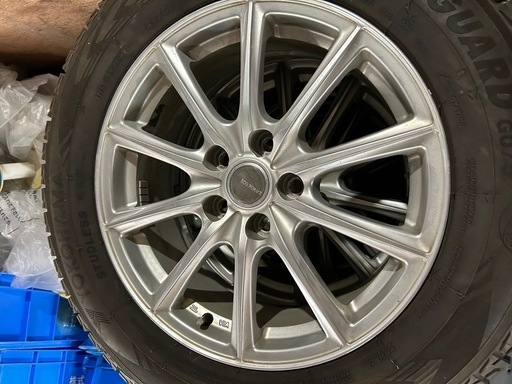 トヨタ60ハリアースタッドレスホイール付き