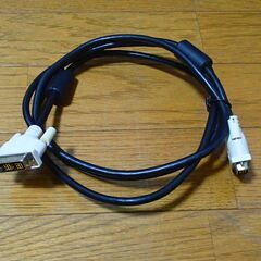 DVIケーブル　1.8ｍ　中古品
