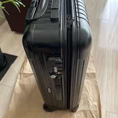 キャリーバッグ。リモワ。