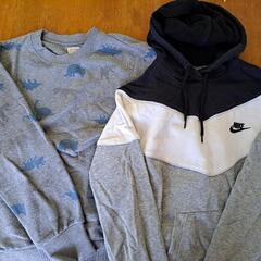 無料　男の子　トレーナー　４着