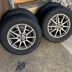 TOYOスタッドレスタイヤホイールセット225/65R17溝の深...