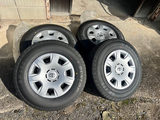 ハイエース　標準タイヤ