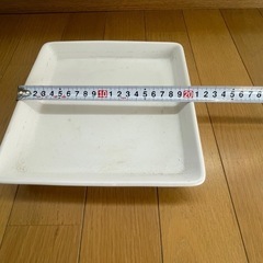 陶器角皿　ホワイトの画像