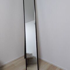 姿見／鏡　高さ148cm幅22cm奥行49cmの画像